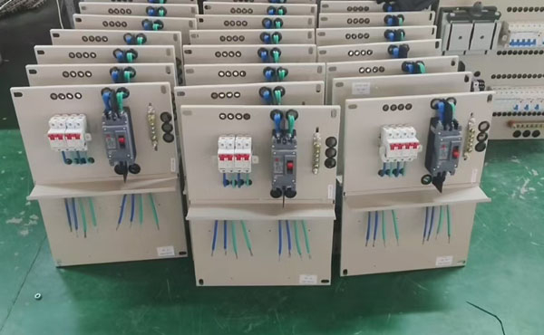 公共设施中配电箱